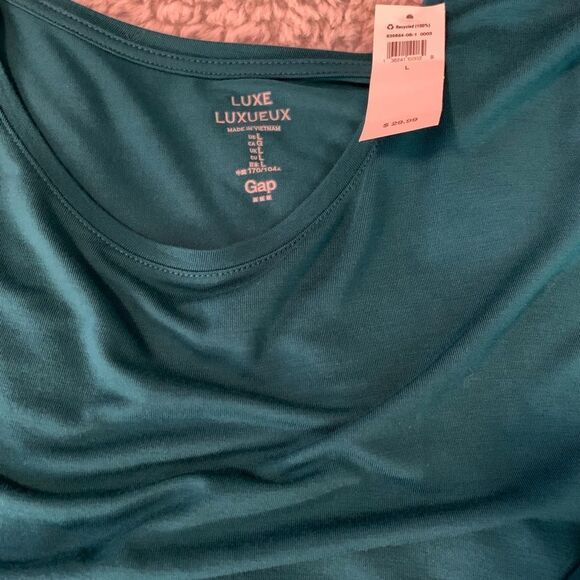 Gap Shirt  - Picture 3 of 4